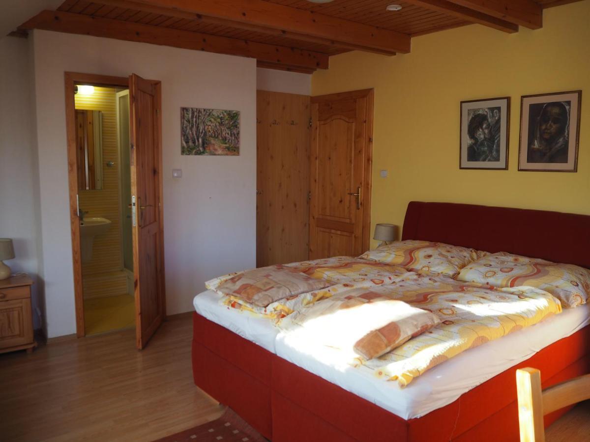 Privat Alenka Hotel Liptovsky Mikulas Bagian luar foto