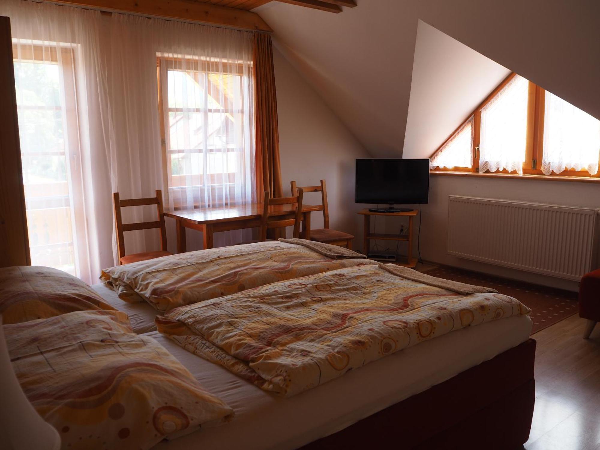 Privat Alenka Hotel Liptovsky Mikulas Bagian luar foto